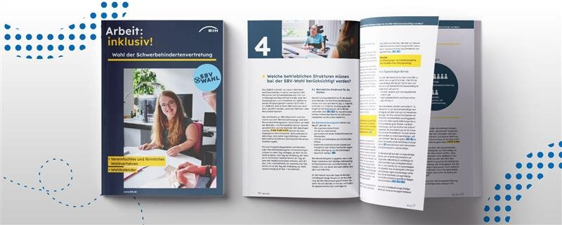 Die Fotomontage zeigt das Cover und daneben das aufgeschlagene Heft der neuen SBV-Wahlbroschüre vor einem hellgrauen Hintergrund mit blau gepunkteten Linien