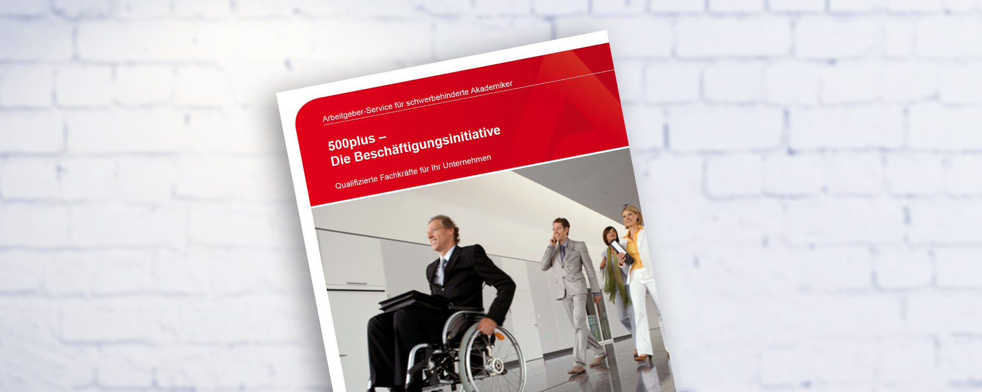 Cover der Publikation „500 plus – Die Beschäftigungsinitiative“. 