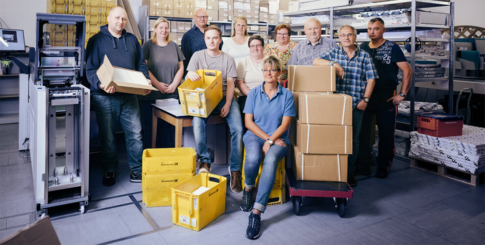 Gruppenbild der Mitarbeiter des Unternehmens Knoll.