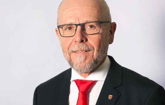 Portraitbild von Detlef Placzek.