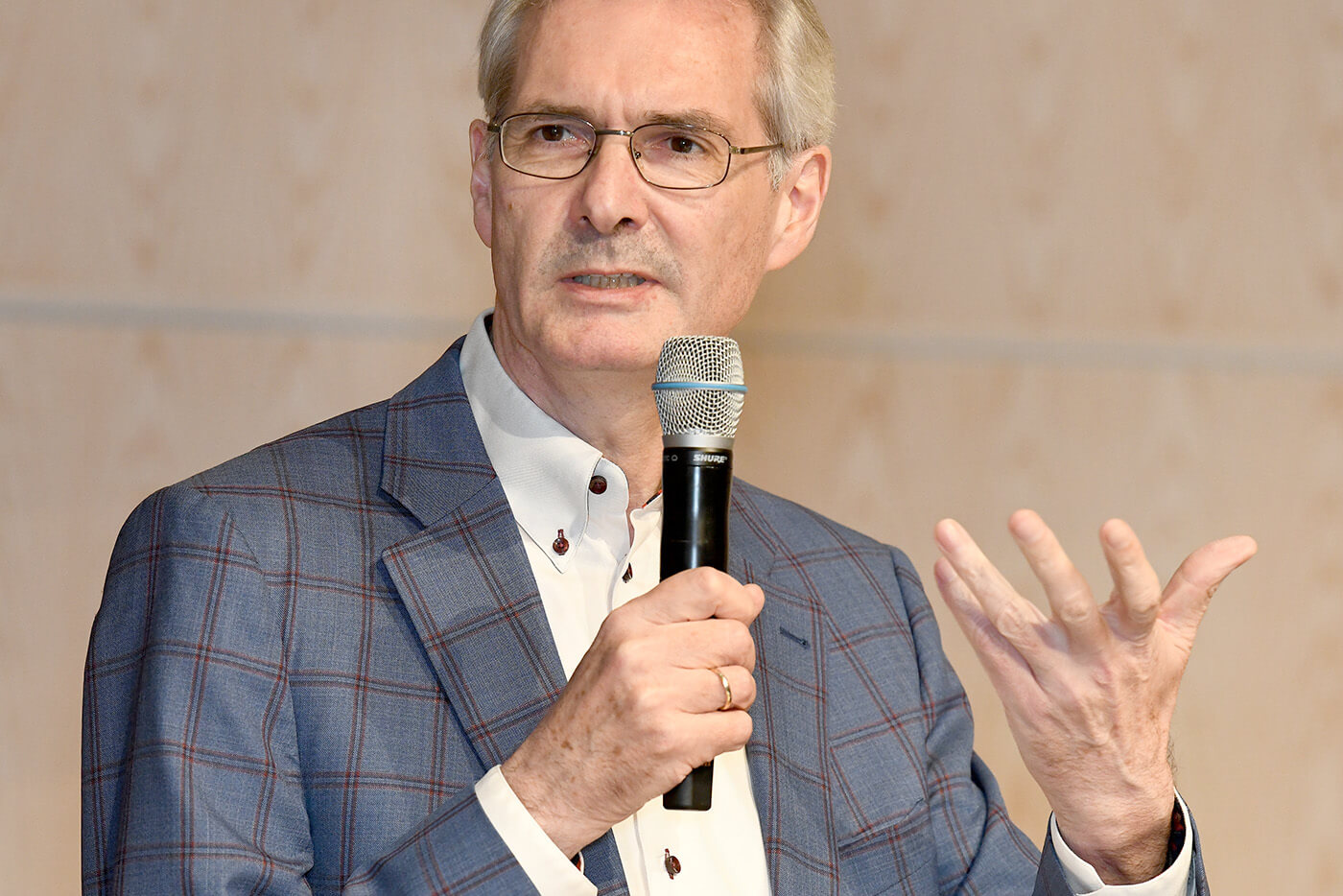 Dr. Peter Mozet, BMAS