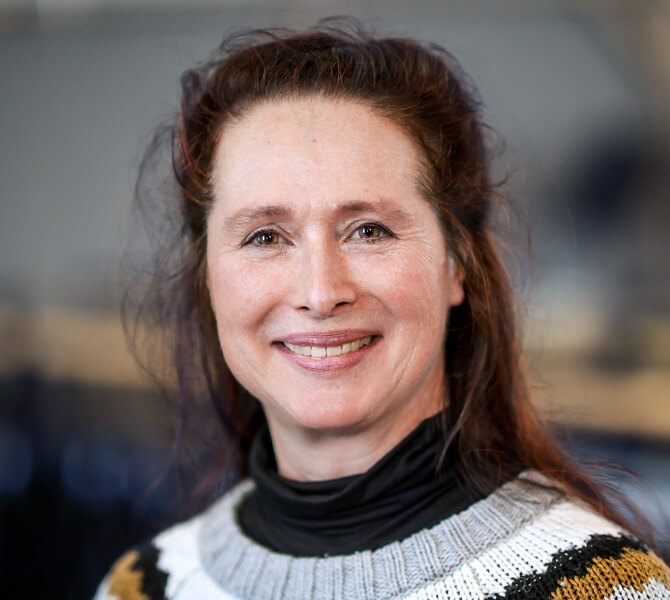 Porträtbild von Melanie Gröschel-Unterbäumer.