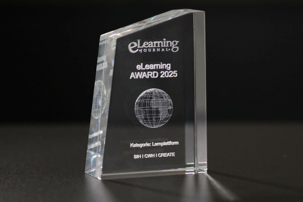 eLearning-Award l © CWH Nahaufnahme des Awards.