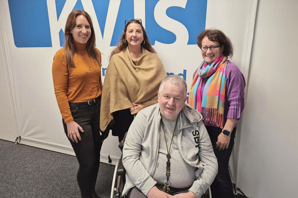 Die stellvertretende Leitung Brigitte Baumgartner und Mitarbeiterin Annik Obrecht des Referats 34 hießen Jean Pascal Kolling und seine Begleitung Angela Voelkel beim KVJS in Karlsruhe willkommen.